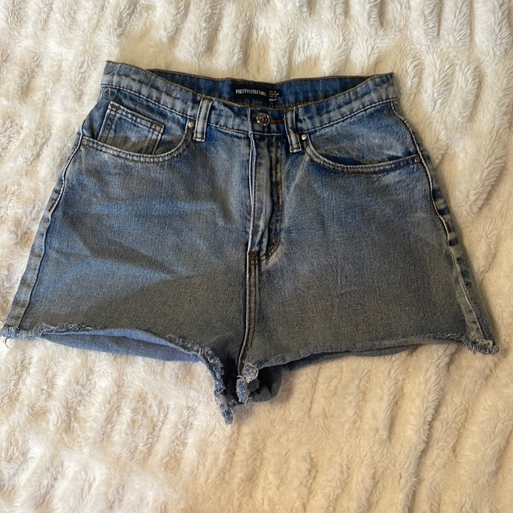 PrettyLittleThing Jean Shorts